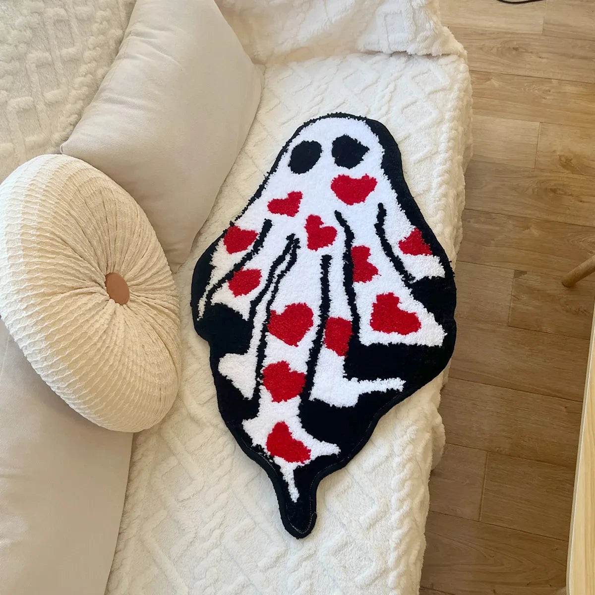 Handmade Tufted Heart Ghost Rug Cute Ghost Rug Halloween Cloakroom Hanging Rug Black White Soft Fluffy Carpets Non-Slip Bathmat